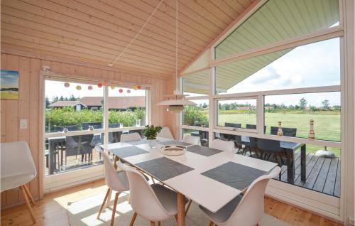 Marielyst House | Nice Home In Væggerløse With Sauna