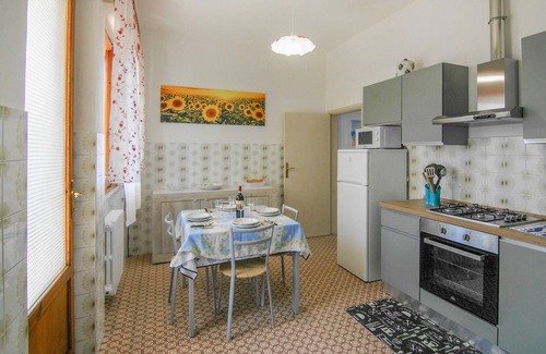 Querceta House | Nice home in Versilia