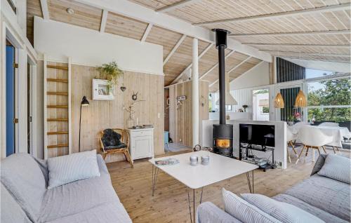 Agger House | Nice Home In Vestervig With Wifi