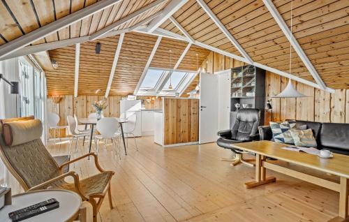 Vinderup House | Nice Home In Vinderup With Kitchen