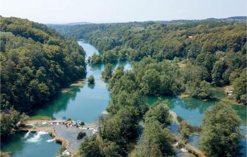 Karlovac House | Nice Home In Zadobarje With Wifi