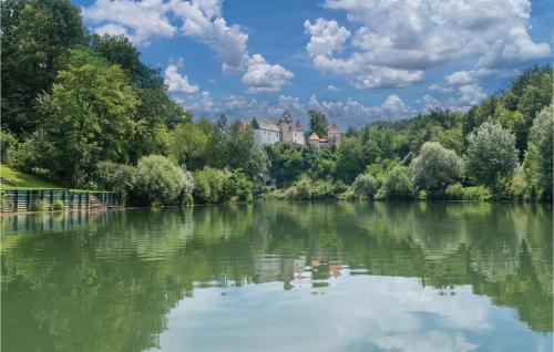 Karlovac House | Nice Home In Zadobarje With Wifi