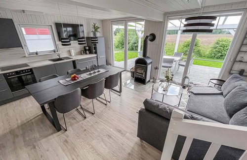 Wandlitz House | Nice home in Zerpenschleuse with sauna