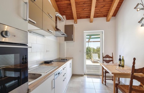 Cista Provo House | Nice home in Zrnovnica-Split with sauna