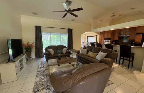 Centennial House | Nice house 25 minutes from The beach 🏖