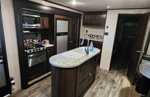Buffalo House | Nice newer camper fully hooked up nice views