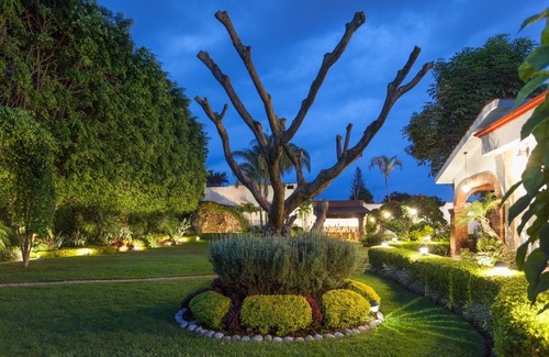 Cuernavaca House | Nice property Colonial-Modern Stlye with a beautiful garden for events.