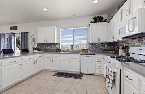 Palmdale House | Nice remodeled House for rent in West side of Palmdale