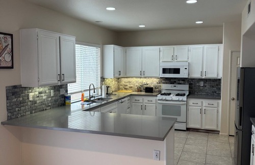 Palmdale House | Nice remodeled House for rent in West side of Palmdale