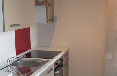 La Metare - Le Portail Rouge Apartment | Nice renovated studio with balcony in calm and green environment