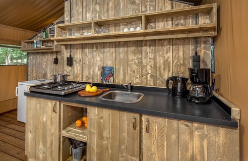 Municipality of Geldrop-Mierlo House | Nice safari tent with kitchen, 8 km. from Helmond