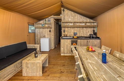 Municipality of Geldrop-Mierlo House | Nice safari tent with kitchen, 8 km. from Helmond