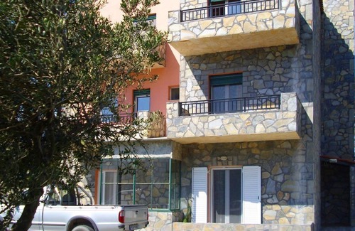 Agios Vasileios House | Nice studio in a holiday home by the idyllic olive grove, communal pool, WiFi