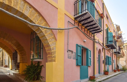 Porticello Apartment | Nice vacation apartment near the beach.