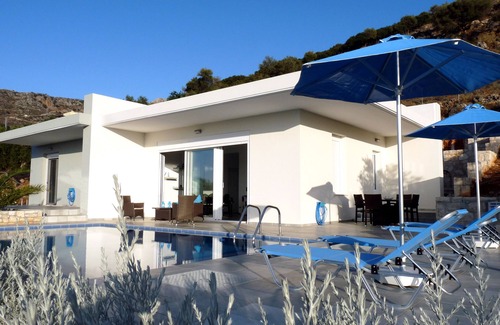 Kambia Villa | Nice villa for 1 to 4 people, sea and mountain view, private pool