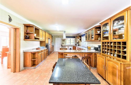 Charneca de Caparica e Sobreda Villa | Nice Villa within Golf Resort, massive 18 meter Pool , next to Fantastic Beaches