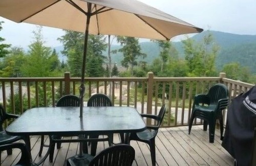 Mont-Tremblant Village Ski Chalet | Nicely Decorated Cozy 5BR Spacious Townhouse