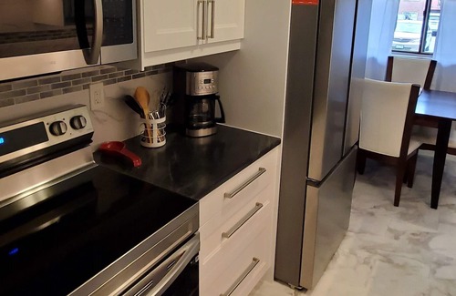 Port Colborne Apartment | Nicely finished One Bedroom suite in the heart of downtown Port Colborne