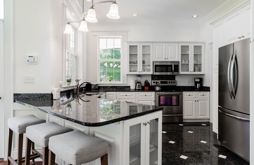 West Poland House | NICEST LAKEHOUSE IN MAINE - PRIVATE BEACH - LUXURY!