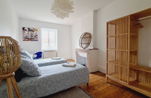 Val d'Oingt House | Nid de Charme XXL en Duplex