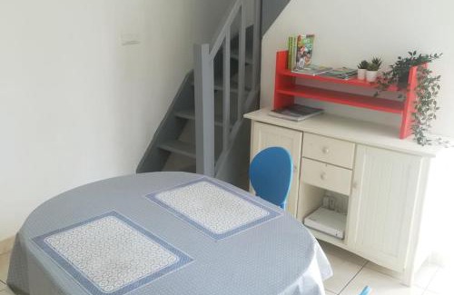 Madeleine-Champ de Mars Apartment | NID DU MASSE AVEC PARKING
