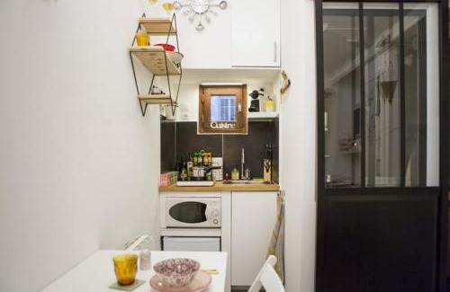 6th Arrondissement Apartment | Nid du Parc - Parfait 1 personne