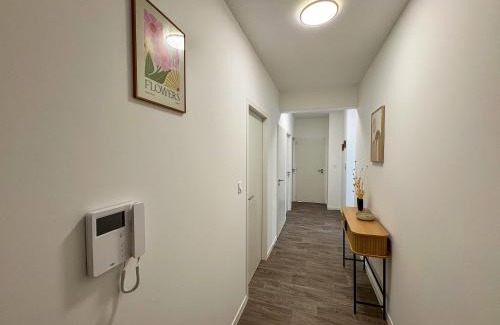 Bourg Pelousiere Apartment | Nid Urbain - 3 Ch et Terrasse