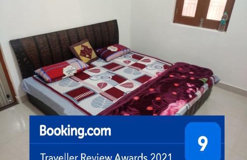 Vrindavan House | Nidhivan HomeStay