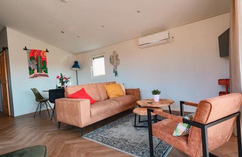 Hoogersmilde Ski Chalet | Nieuwe Luxe Lodge met Weidezicht - bij Nationaal park Drents-Friese Wold