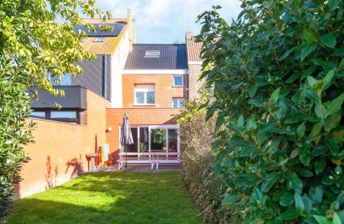 Nieuwpoort House | Nieuwpoort Home with Garden