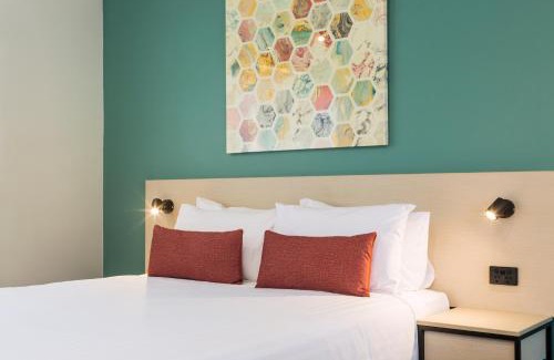 Earlville Hotel | Nightcap At Balaclava Hotel