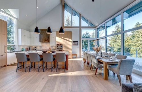 Blueberry Hill House | Nighthawk 3343 - Stunning Views, Private Hot Tub, Recently Renovated, Gas Fireplace