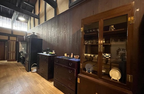 Kamigyo House | Nijo Garden Villa - a beautiful traditional Japanese machiya house