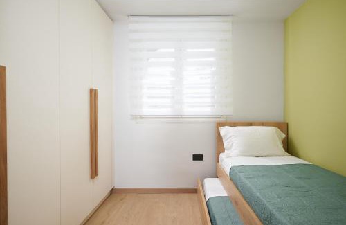 Agkisaras Apartment | Niki Seaview With Cozy Garden