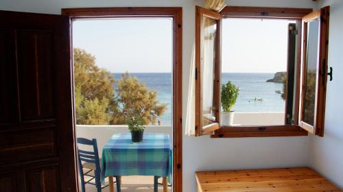 Lefkos Apartment | Nikos Studios