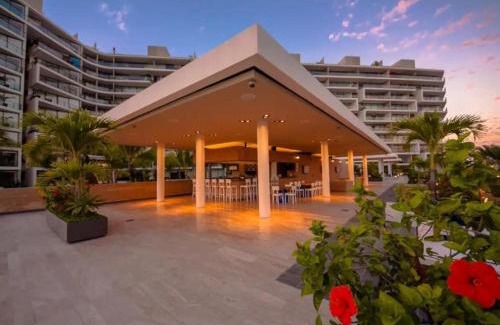 Marina Vallarta Apartment | Nima Bay Oasis, Ground Floor with Private Garden