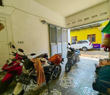 Asrikaton House | Nina Guest House UIN Malang