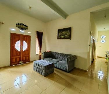 Asrikaton House | Nina Guest House UIN Malang