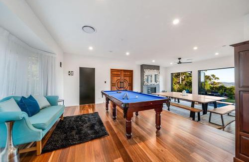Ninderry House | Ninderry Manor-Spectacular Hinterland retreat
