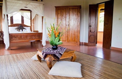 Sidemen Bed & Breakfast | Nirarta Centre for Living Awareness