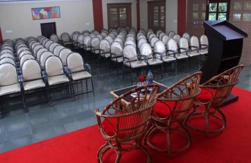Chittilapilly Hotel | Nirmallyam Residency Hotel