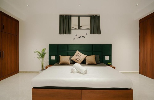 Kasauli Apartment | Nirvaan Cove ! Scenic 2bhk Apartment ! Mountain View ! Roof Top Restaurant ! Kasauli