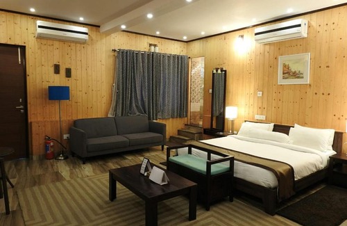 Kurseong Hotel | Nirvana Retreat