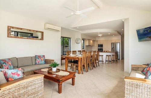 Yamba House | Nirvana Waters | Waterfront with Pool