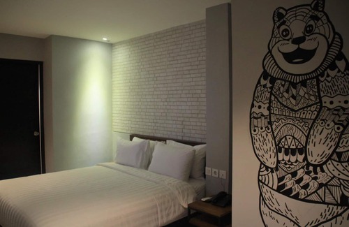 Surabaya Cabin | Nite & Day Surabaya - Kedungdoro