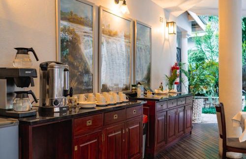 Victoria Falls Hotel | Nkosi Guest Lodge