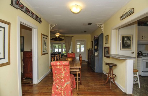 Perdido Beach Cottage | nnCharming Waterfront Retreat on Palmetto Creekn