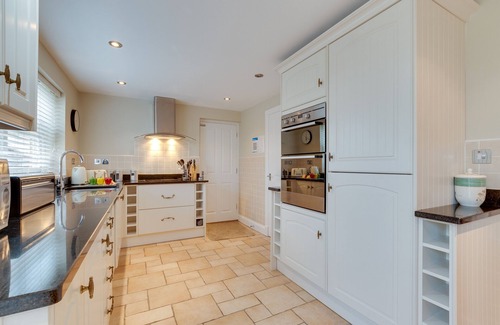 North Sunderland House | No 1, Twin Palms - Four Bedroom House, Sleeps 8
