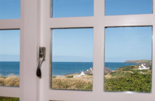 Llanfaethlu Cottage | No. 9 The Dairy - A beachside barn conversion on Anglesey