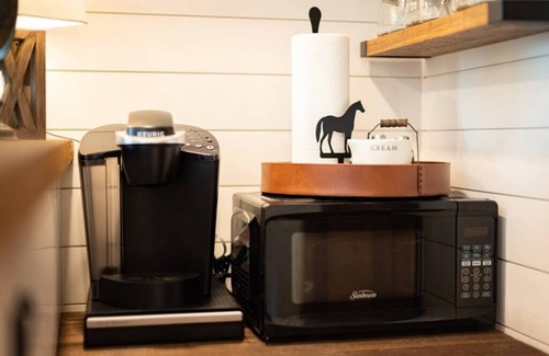 Waco House | “No Cleaning No Cleaning Fee!” Out West-Cargo Home